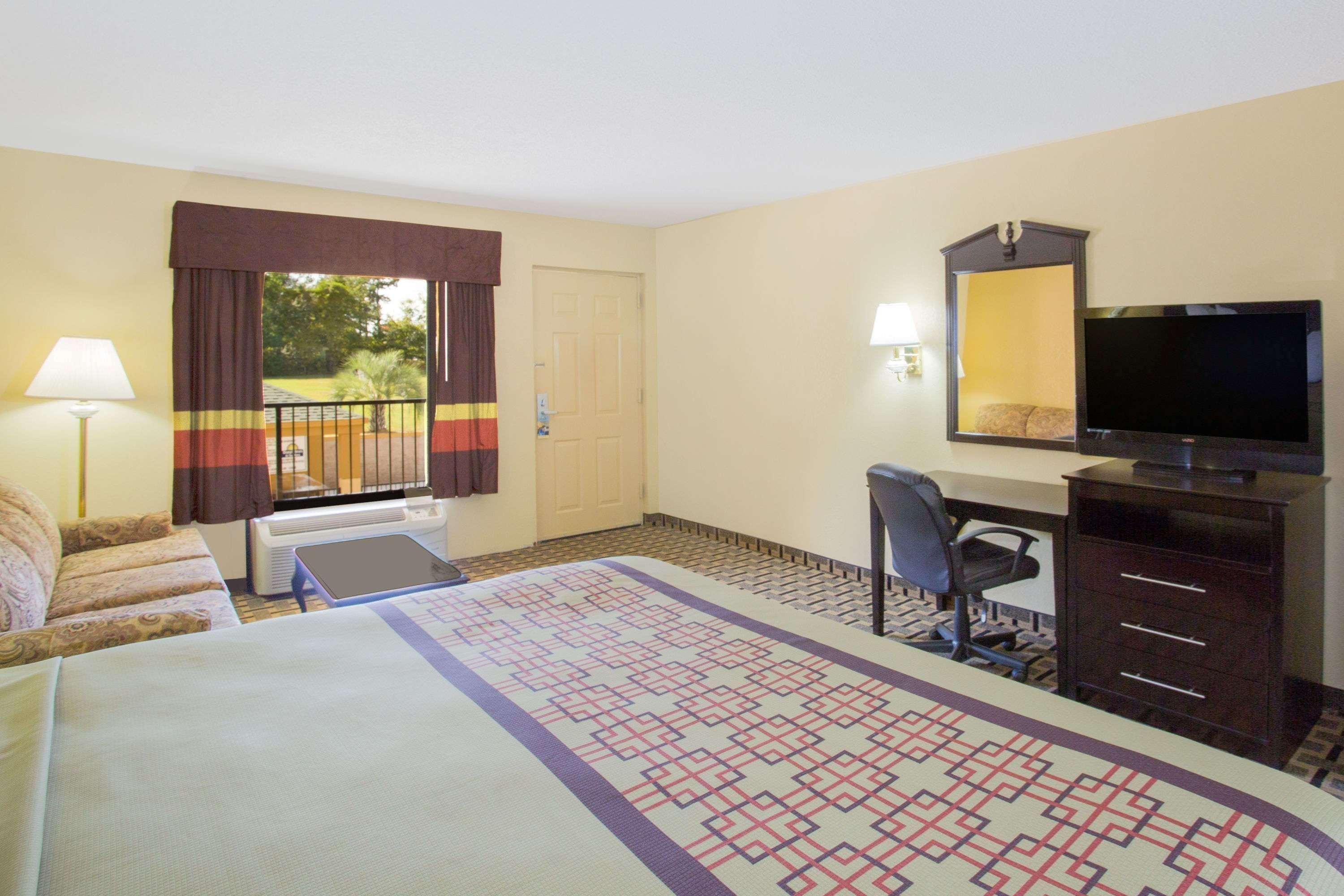 Days Inn By Wyndham אנדלוסיה מראה חיצוני תמונה