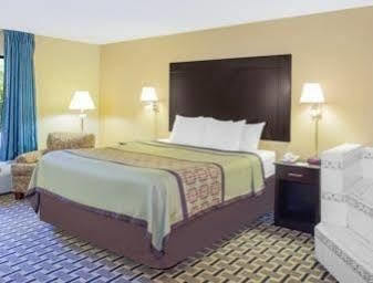 Days Inn By Wyndham אנדלוסיה מראה חיצוני תמונה
